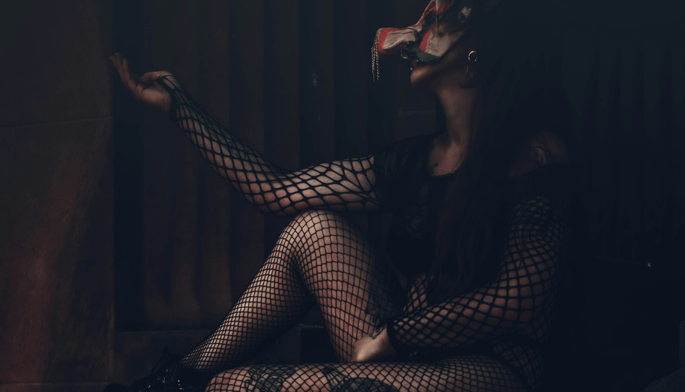 Cum să stilizezi corsetele gotice pentru diferite ocazii? - Castle Gothic