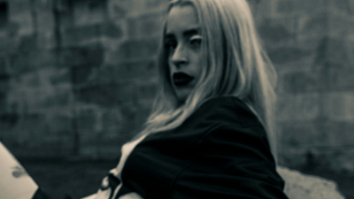 Nu doar hanorace – cum poate un tricou să fie o declarație de viziune?